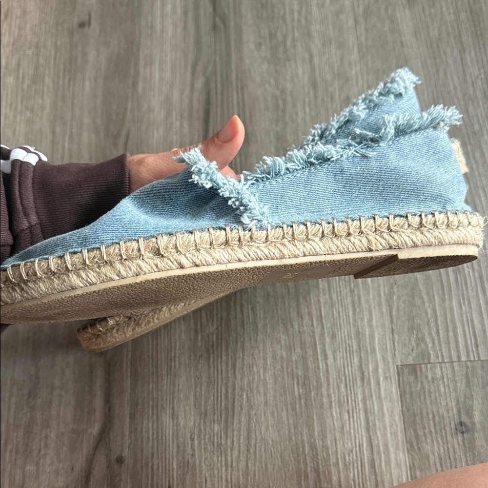 Casual Denim Slip-On Shoes in Light Blue - Picture 4 of 5